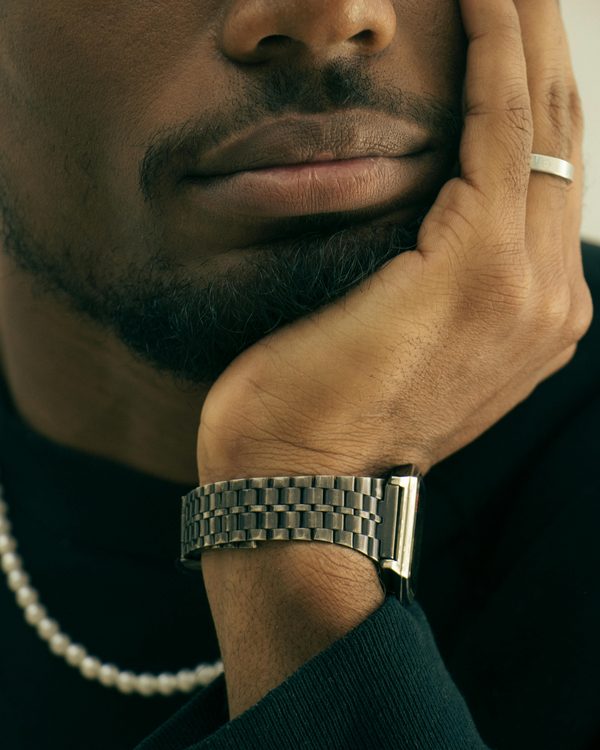 Top 5 accessoires essentiels pour soigner votre barbe