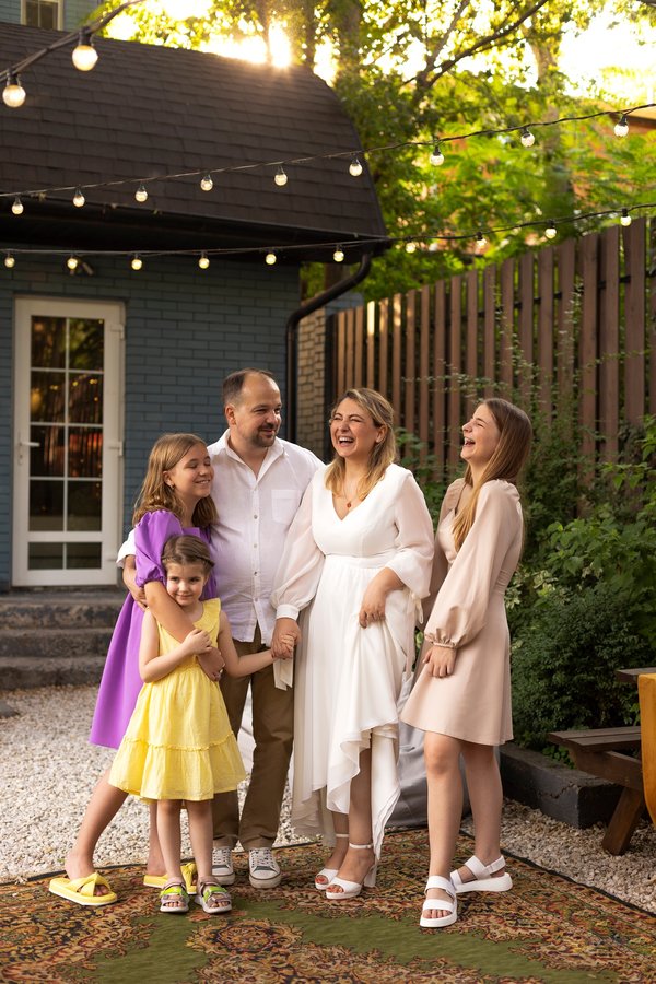 Découvrez l'élégance des robes des années 20 : styles et matériaux